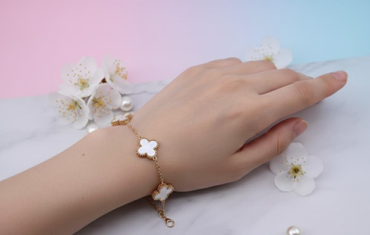 Cleef Clover  Bracelet