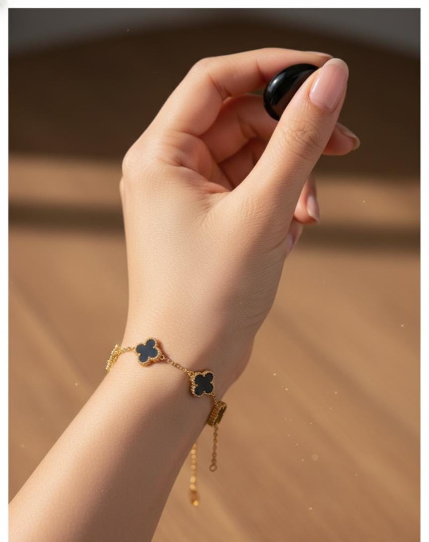 Cleef Clover  Bracelet