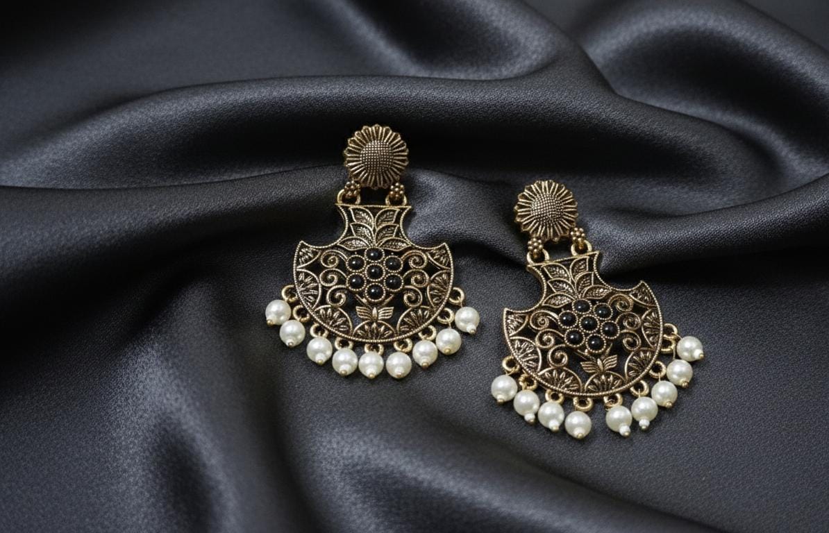 Royal pearl earrings